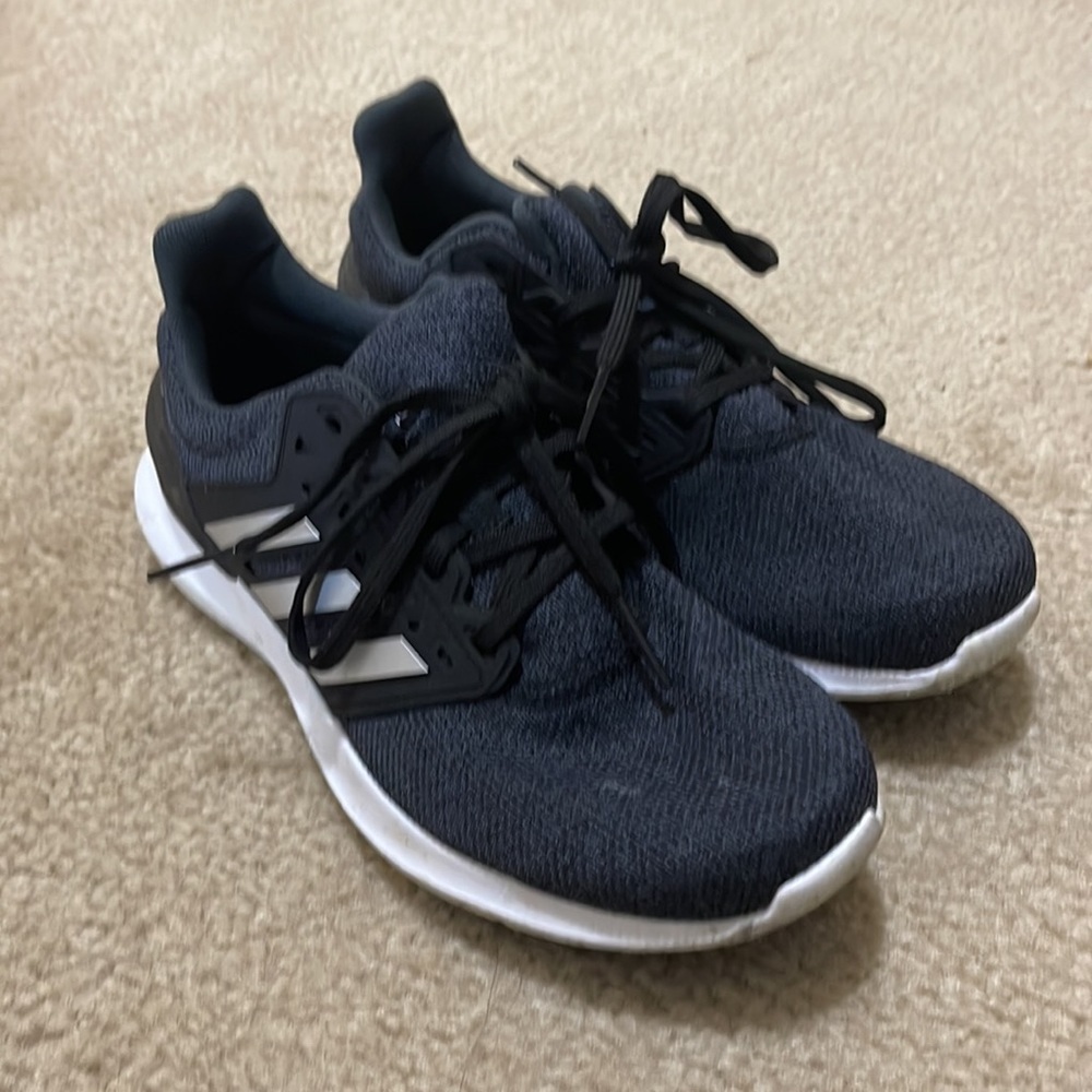 Adidas cloud foam tennis shoes - Picture 2 of 4
